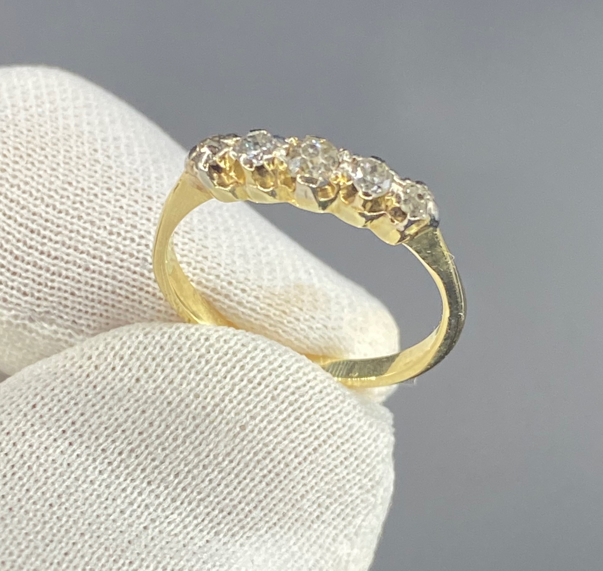 Antique 18ct Yellow Gold Five Stone Diamond Ring Graduated Setting Size K