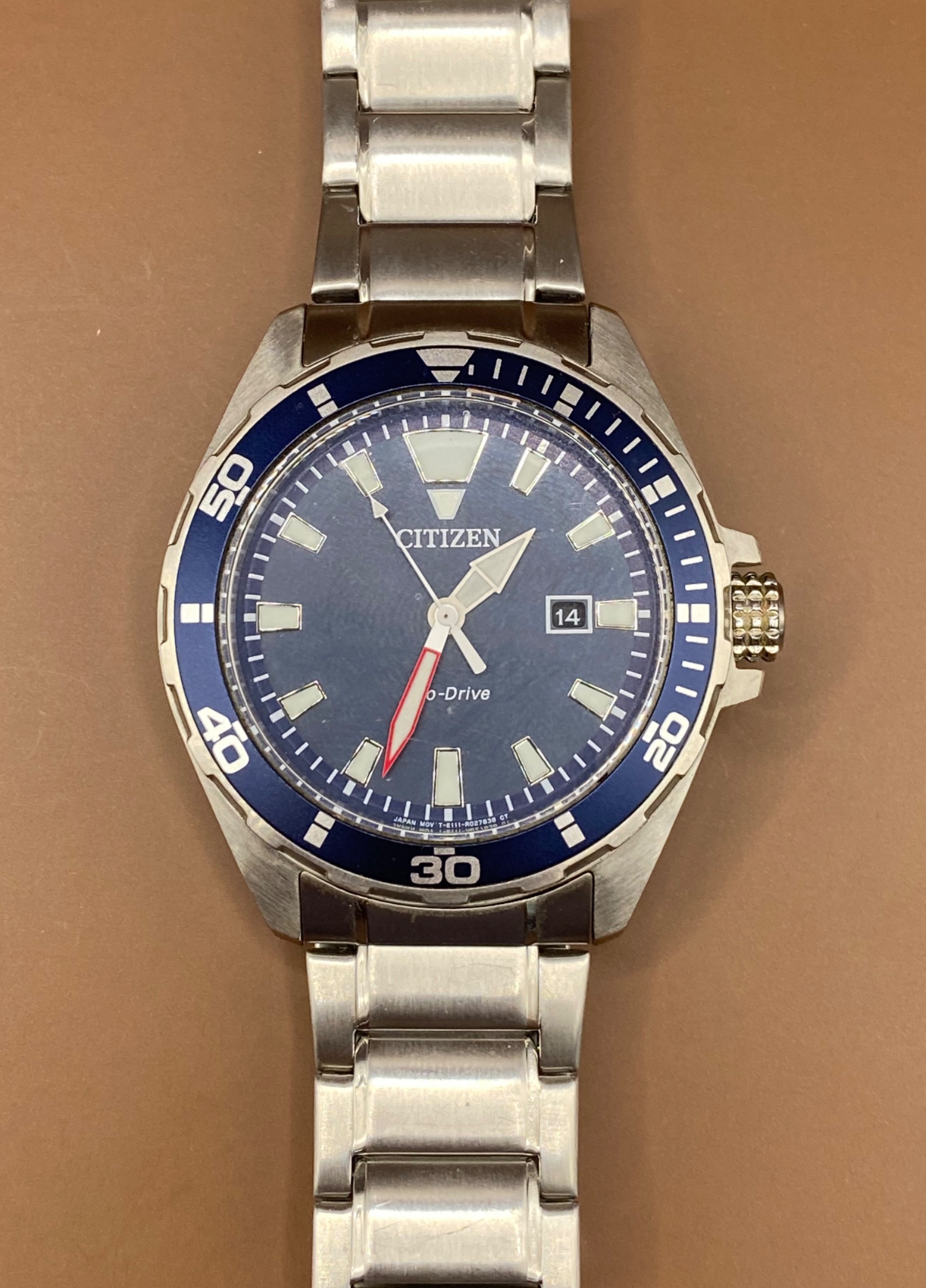 Citizen Eco-Drive Men's Watch Blue Dial Stainless Steel 100m WR E111 Diver