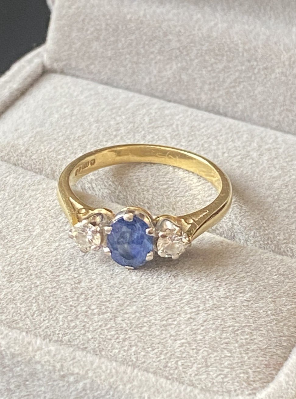 18ct Gold Art Deco Style Sapphire & Diamond Trilogy Ring UK Size L 1/2